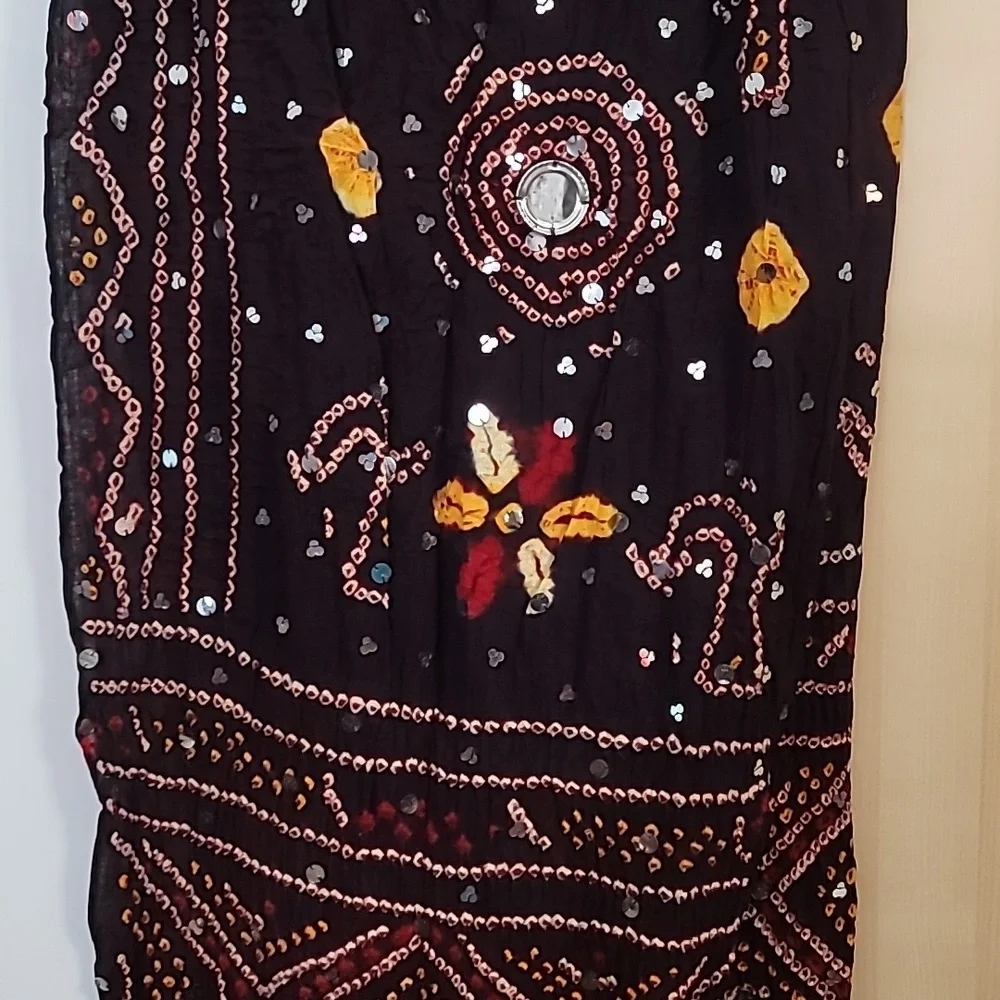 Woman's Scarf Dupatta Hand Stitched 81”x 38” Women's COOP, Sawai Madhapur, India